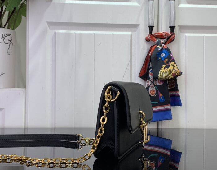 루이비통 월릿 온 체인 LV 블룸 M14564 블랙 레플리카 미러급 SA급 S급 고퀄리티 최상급 하이엔드 숄더백 크로스백 가방 [여성] 4