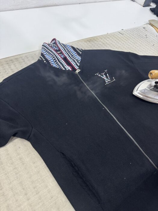 루이비통 멀티 컬러 LV 지퍼 니트 가디건 자켓 블랙 레플리카 미러급 SA급 S급 고퀄리티 하이엔드 최상급 의류 [남성여성공용] 3