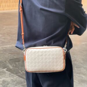 보테가베네타 스몰 인트레치아토 카메라백 755923 화이트 레플리카 미러급 SA급 S급 고퀄리티 최상급 하이엔드 크로스백 가방 [남성여성공용]