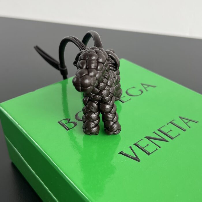 보테가베네타 도그 참 초콜릿 807068 레플리카 미러급 SA급 S급 고퀄리티 최상급 하이엔드 악세사리 [남성여성공용] 2