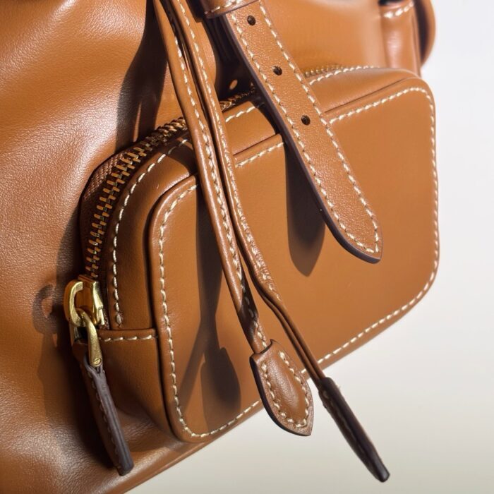 미우미우 레더 백팩 브라운 5BZ043 레플리카 미러급 SA급 S급 고퀄리티 최상급 하이엔드 가방 [여성] 14