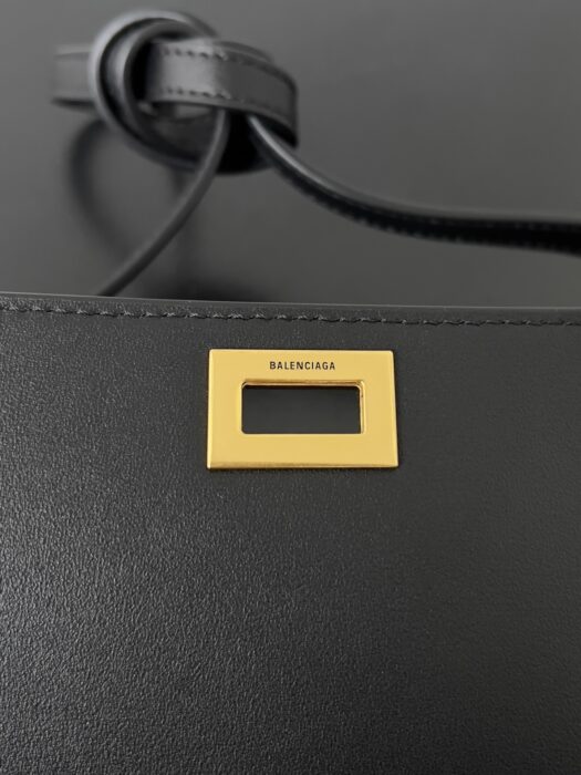 발렌시아가 벨 에어 스몰 클러치백 온 스트랩  (5 color) 레플리카 미러급 SA급 S급 고퀄리티 최상급 하이엔드 크로스백 가방 [여성] 13