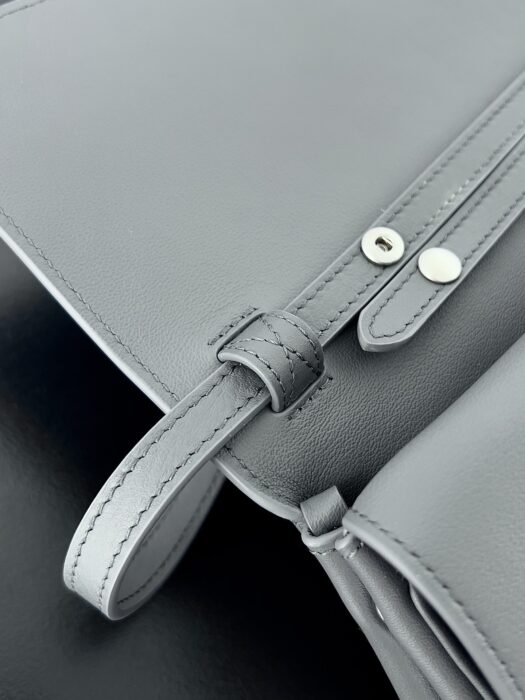 발렌시아가 벨 에어 스몰 클러치백 온 스트랩  (5 color) 레플리카 미러급 SA급 S급 고퀄리티 최상급 하이엔드 크로스백 가방 [여성] 50