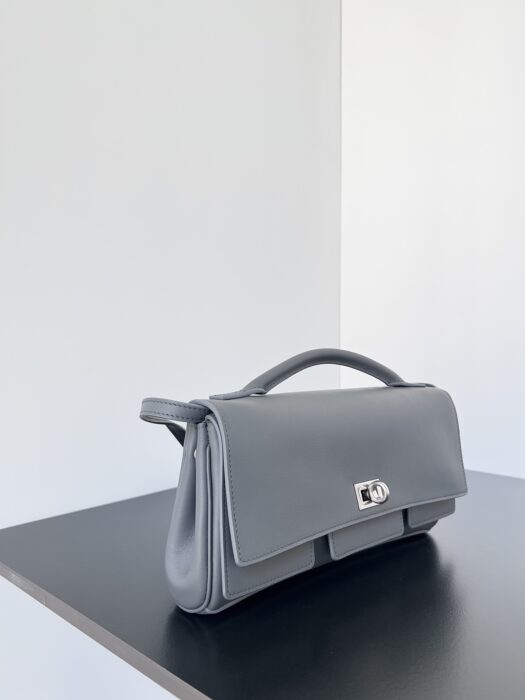 발렌시아가 벨 에어 스몰 클러치백 온 스트랩  (5 color) 레플리카 미러급 SA급 S급 고퀄리티 최상급 하이엔드 크로스백 가방 [여성] 45