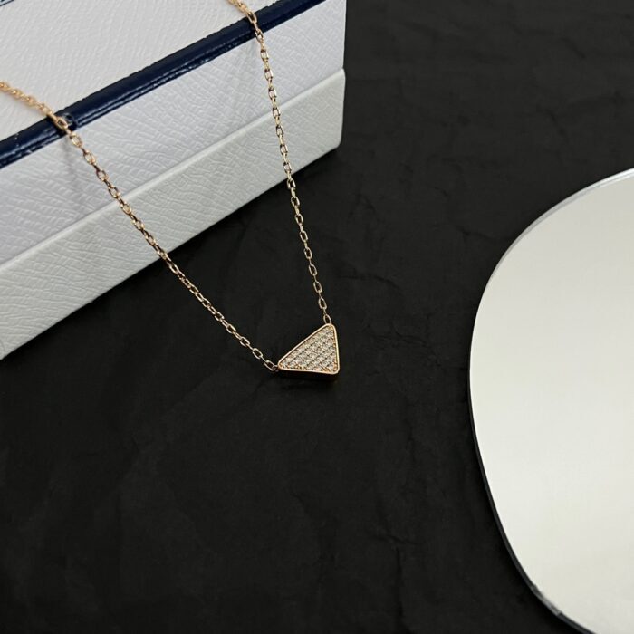 프라다 큐빅 삼각형 펜던트 목걸이 로즈골드 레플리카 미러급 SA급 S급 고퀄리티 최상급 하이엔드 악세사리 [남성여성공용] 5