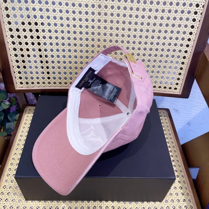 루이비통 흰색 LV 자수 볼캡 모자 핑크 레플리카 미러급 SA급 S급 고퀄리티 최상급 하이엔드  [남성여성공용] 5