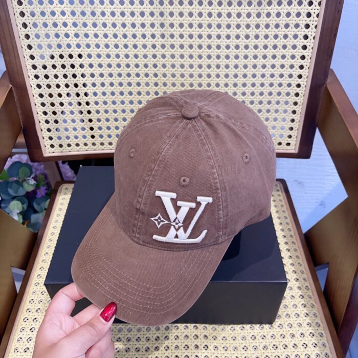 루이비통 흰색 LV 자수 볼캡 모자 브라운 레플리카 미러급 SA급 S급 고퀄리티 최상급 하이엔드 [남성여성공용] 5