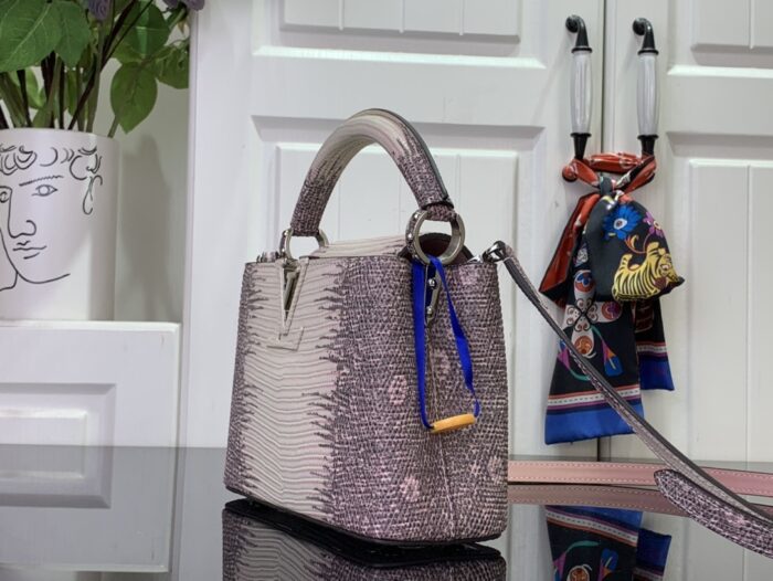 루이비통 카퓌신 미니 N98156 도마뱀 무늬 퍼플 크로스백 핸드백 레플리카 미러급 SA급 S급 고퀄리티 최상급 하이엔드 가방 [여성] 4