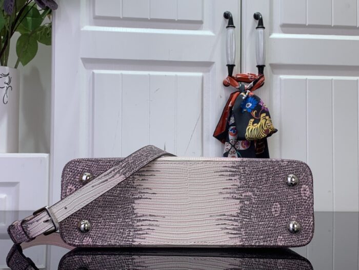 루이비통 카퓌신 미니 N98177 도마뱀 무늬 퍼플 크로스백 핸드백 레플리카 미러급 SA급 S급 고퀄리티 최상급 하이엔드 가방 [여성] 5