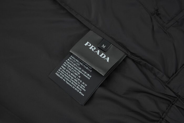 프라다 더블 포켓 라일론 자켓 블랙 바람막이 자켓 레플리카 미러급 SA급 S급 고퀄리티 하이엔드 최상급 의류 [남성] 12
