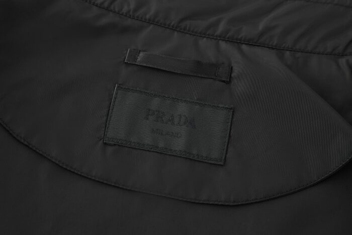 프라다 더블 포켓 라일론 자켓 블랙 바람막이 자켓 레플리카 미러급 SA급 S급 고퀄리티 하이엔드 최상급 의류 [남성] 11