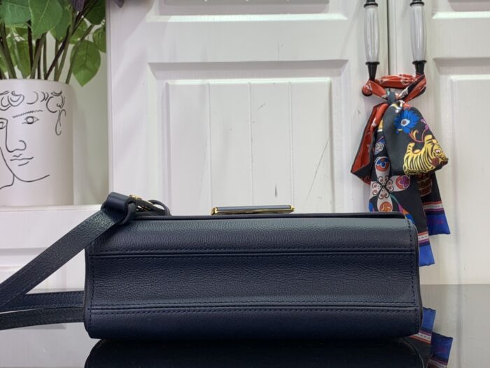 루이비통 트위스트 MM 슬림 M14342 네이비 레플리카 미러급 SA급 S급 고퀄리티 최상급 하이엔드 크로스백 가방 [여성] 5