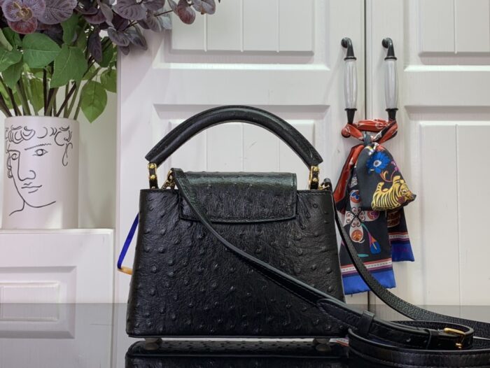 루이비통 카퓌신 미니 타조무늬 M94227 블랙 레플리카 미러급 SA급 S급 고퀄리티 최상급 하이엔드 가방 [여성] 2