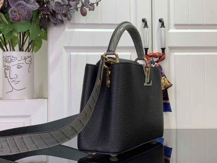 루이비통 카퓌신 스몰 악어무늬 M86035 블랙 레플리카 미러급 SA급 S급 고퀄리티 최상급 하이엔드 가방 [여성] 4