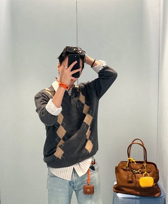 미우미우 캐시미어 니트 폴로 셔츠 레플리카 미러급 SA급 S급 고퀄리티 하이엔드 최상급 의류 [남성여성공용] 7