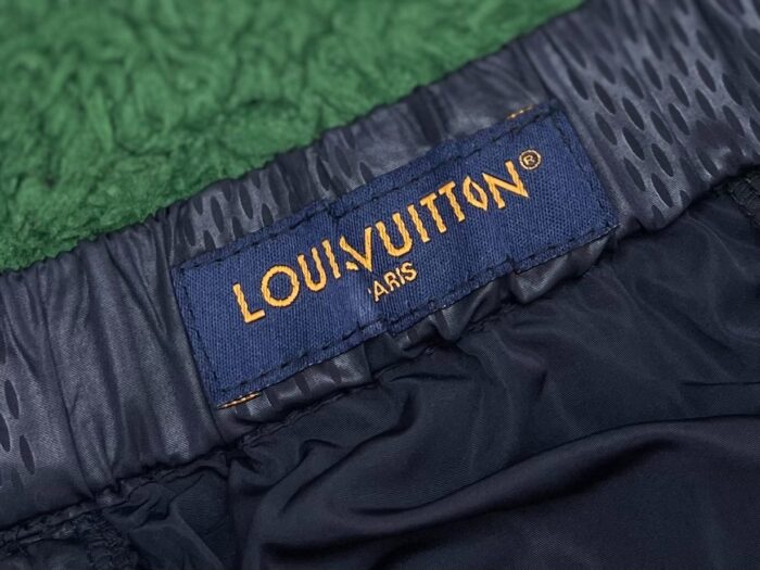 루이비통 나일론 트래블 트랙수트 팬츠 레플리카 미러급 SA급 S급 고퀄리티 하이엔드 최상급 의류 [남성여성공용] 4