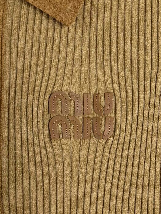 미우미우 리브드 니트 캐시미어 폴로 스웨터 레플리카 미러급 SA급 S급 고퀄리티 하이엔드 최상급 의류 [여성] 11