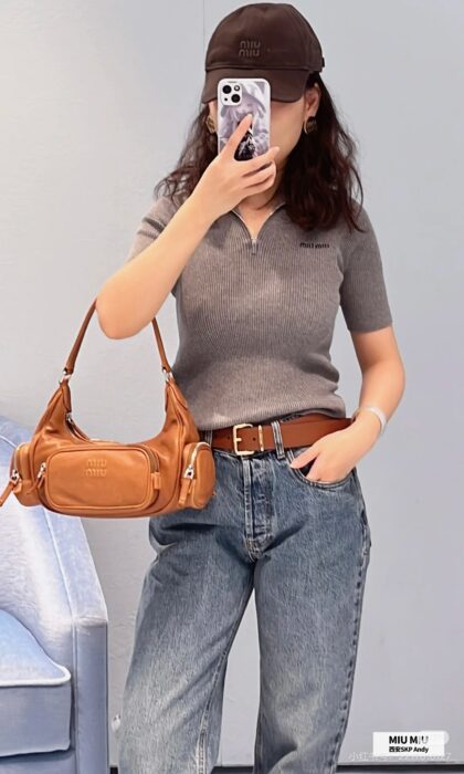 미우미우 코튼 하프 지퍼 스웨터 레플리카 미러급 SA급 S급 고퀄리티 하이엔드 최상급 의류 [여성] 5