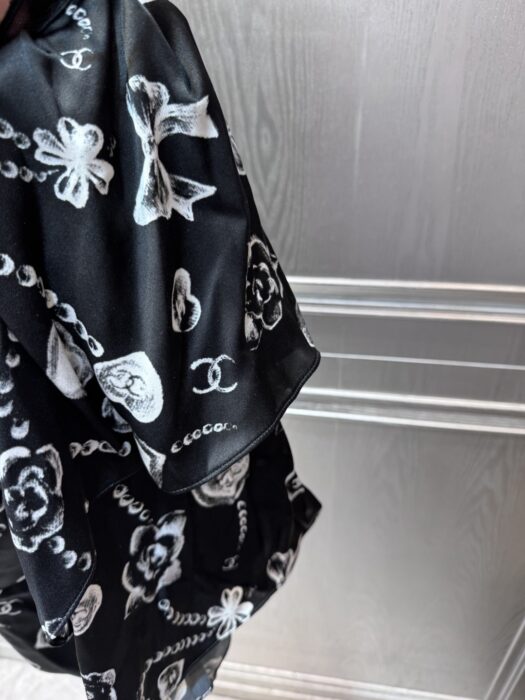 샤넬 프린트 실크 새틴 드레스 레플리카 미러급 SA급 S급 고퀄리티 하이엔드 최상급 의류 [여성] 9