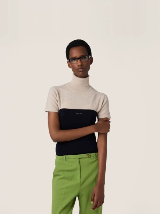 미우미우 캐시미어 터틀넥 스웨터 레플리카 미러급 SA급 S급 고퀄리티 하이엔드 최상급 의류 [여성] 12