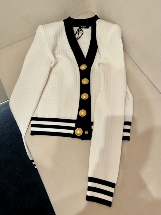 발망 모노그램 장식 바이컬러 가디건 레플리카 미러급 SA급 S급 고퀄리티 하이엔드 최상급 의류 [여성] 16