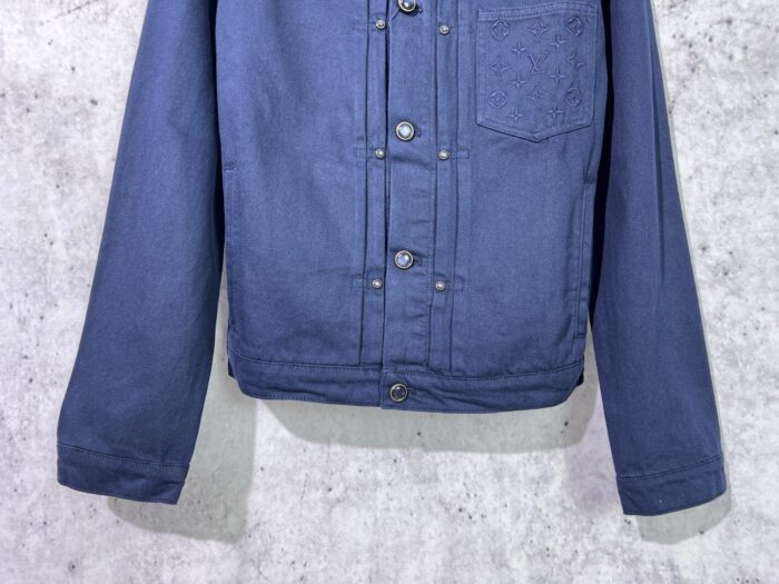 루이비통 포켓 로고 자수 데님 자켓 블루 레플리카 미러급 SA급 S급 고퀄리티 하이엔드 최상급 의류 [남성여성공용] 7