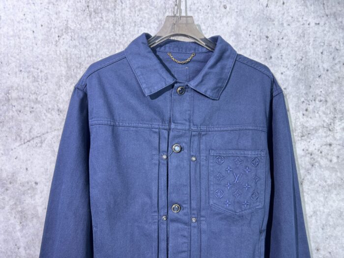 루이비통 포켓 로고 자수 데님 자켓 블루 레플리카 미러급 SA급 S급 고퀄리티 하이엔드 최상급 의류 [남성여성공용] 5