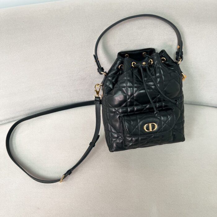 디올 카로 버킷백 스몰 매크로까나쥬 블랙 크로스백 핸드백 레플리카 미러급 SA급 S급 고퀄리티 최상급 하이엔드 가방 [여성] 4