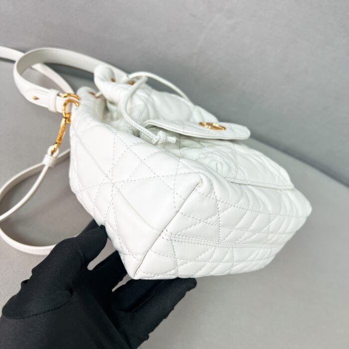 디올 카로 버킷백 스몰 매크로까나쥬 화이트 크로스백 핸드백 레플리카 미러급 SA급 S급 고퀄리티 최상급 하이엔드 가방 [여성] 6