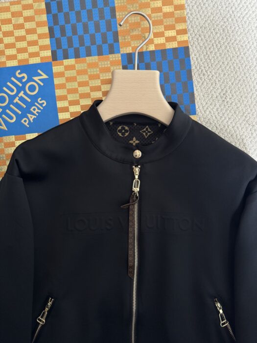 루이비통 봄버 자켓 레플리카 미러급 SA급 S급 고퀄리티 하이엔드 최상급 의류 [여성] 12