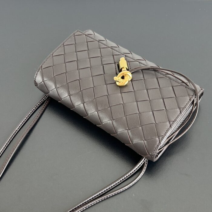 보테가베네타 안디아모 파우치 836940 초콜릿 숄더백 크로스백 레플리카 미러급 SA급 S급 고퀄리티 최상급 하이엔드 가방 [여성] 6