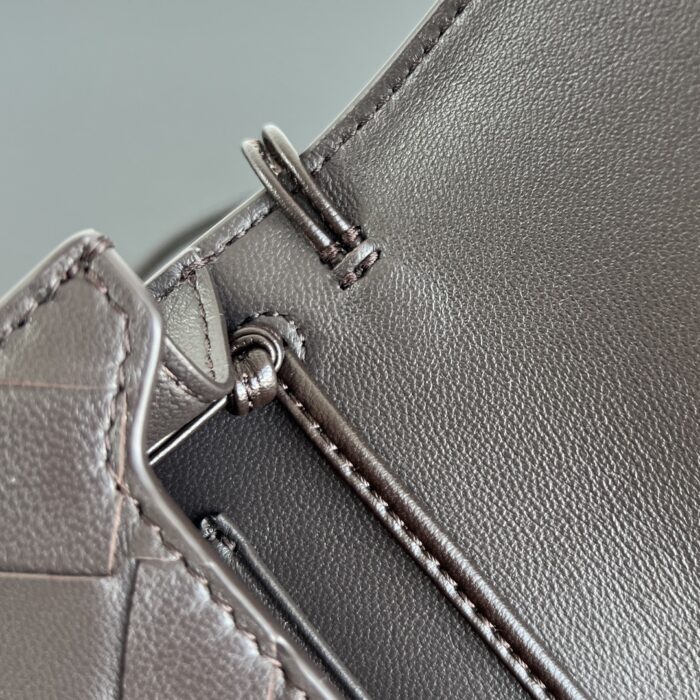 보테가베네타 안디아모 파우치 836940 초콜릿 숄더백 크로스백 레플리카 미러급 SA급 S급 고퀄리티 최상급 하이엔드 가방 [여성] 9