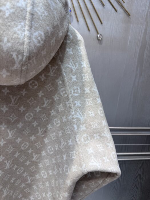 루이비통 리버서블 더블 페이스 집업 자켓 레플리카 미러급 SA급 S급 고퀄리티 하이엔드 최상급 의류 [여성] 16