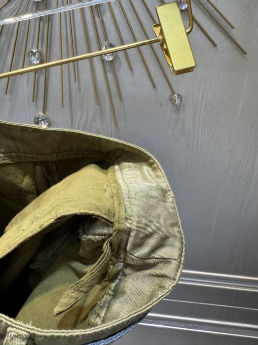 미우미우 반바지 팬츠 (아미그린) 레플리카 미러급 SA급 S급 고퀄리티 하이엔드 최상급 의류 [남성여성공용] 5