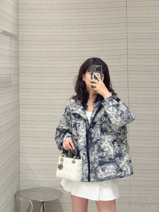 디올 Dioriviera 방수 후드 자켓 레플리카 미러급 SA급 S급 고퀄리티 하이엔드 최상급 의류 [여성] 3