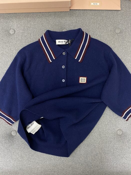 미우미우 캐시미어 폴로 스웨터 레플리카 미러급 SA급 S급 고퀄리티 하이엔드 최상급 의류 [여성] 22