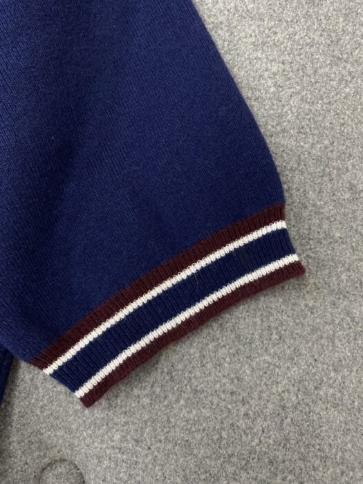 미우미우 캐시미어 폴로 스웨터 레플리카 미러급 SA급 S급 고퀄리티 하이엔드 최상급 의류 [여성] 17