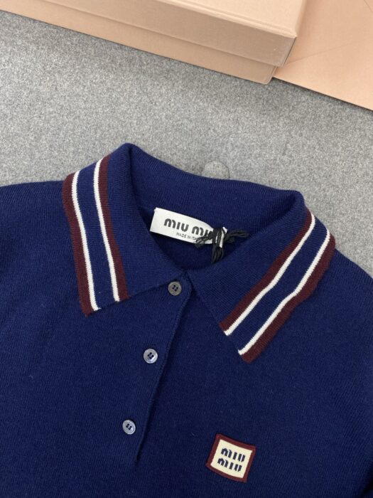 미우미우 캐시미어 폴로 스웨터 레플리카 미러급 SA급 S급 고퀄리티 하이엔드 최상급 의류 [여성] 14