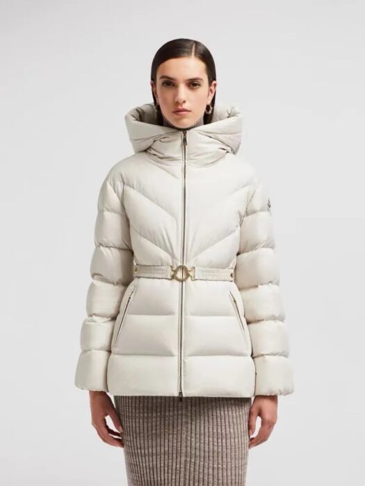 몽클레어 Brosse 사선 퀼팅 후드 쇼트 다운 자켓(2color) 레플리카 미러급 SA급 S급 고퀄리티 하이엔드 최상급 의류 [여성] 4