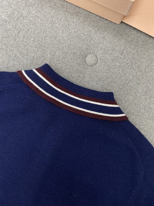 미우미우 캐시미어 폴로 스웨터 레플리카 미러급 SA급 S급 고퀄리티 하이엔드 최상급 의류 [여성] 15