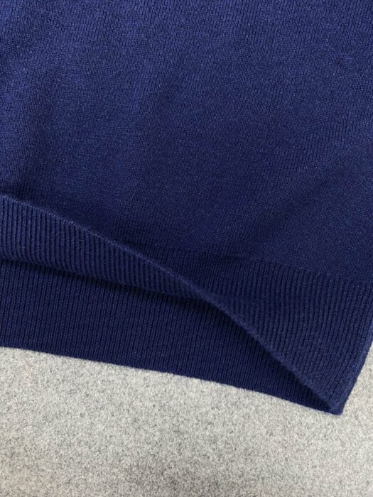 미우미우 캐시미어 폴로 스웨터 레플리카 미러급 SA급 S급 고퀄리티 하이엔드 최상급 의류 [여성] 18