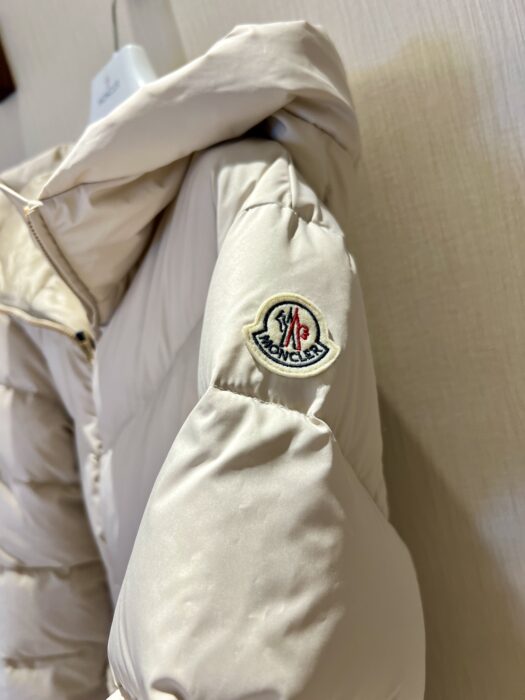 몽클레어 Brosse 사선 퀼팅 후드 쇼트 다운 자켓(2color) 레플리카 미러급 SA급 S급 고퀄리티 하이엔드 최상급 의류 [여성] 14