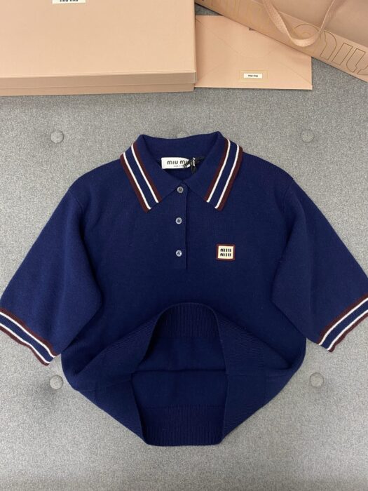 미우미우 캐시미어 폴로 스웨터 레플리카 미러급 SA급 S급 고퀄리티 하이엔드 최상급 의류 [여성] 21
