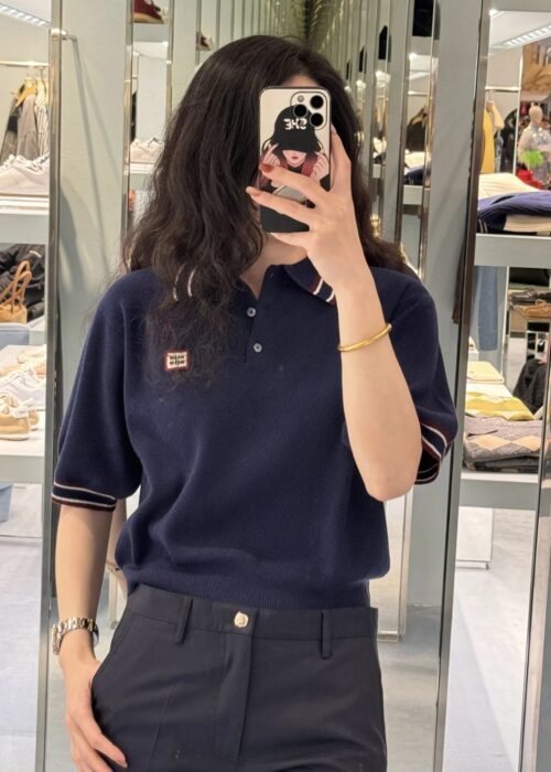 미우미우 캐시미어 폴로 스웨터 레플리카 미러급 SA급 S급 고퀄리티 하이엔드 최상급 의류 [여성] 12