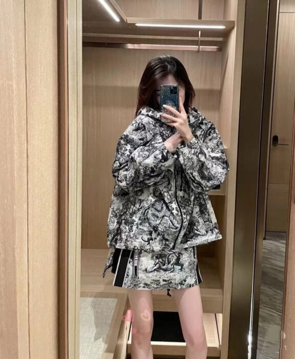 디올 Dioriviera 방수 후드 자켓 레플리카 미러급 SA급 S급 고퀄리티 하이엔드 최상급 의류 [여성] 2