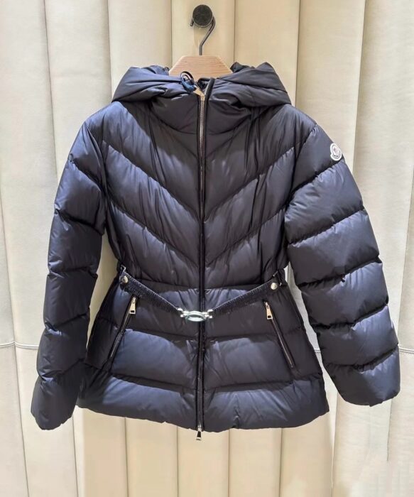몽클레어 Brosse 사선 퀼팅 후드 쇼트 다운 자켓(2color) 레플리카 미러급 SA급 S급 고퀄리티 하이엔드 최상급 의류 [여성] 19