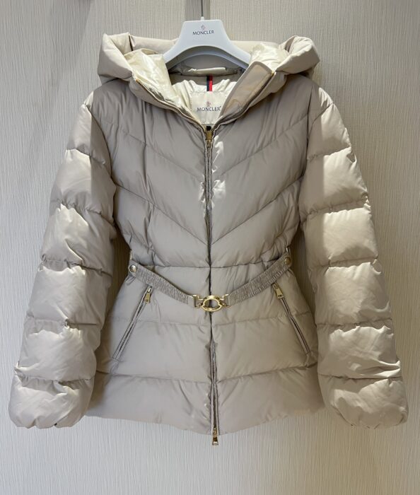 몽클레어 Brosse 사선 퀼팅 후드 쇼트 다운 자켓(2color) 레플리카 미러급 SA급 S급 고퀄리티 하이엔드 최상급 의류 [여성] 7