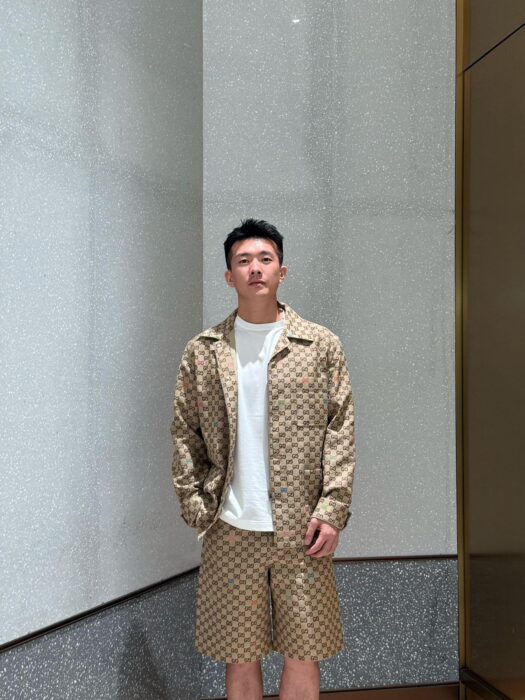 구찌 멀티 컬러 GG 자카드 지퍼 자켓 카키 레플리카 미러급 SA급 S급 고퀄리티 하이엔드 최상급 의류 [남성] 2