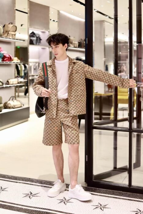 구찌 멀티 컬러 GG 자카드 지퍼 자켓 카키 레플리카 미러급 SA급 S급 고퀄리티 하이엔드 최상급 의류 [남성]