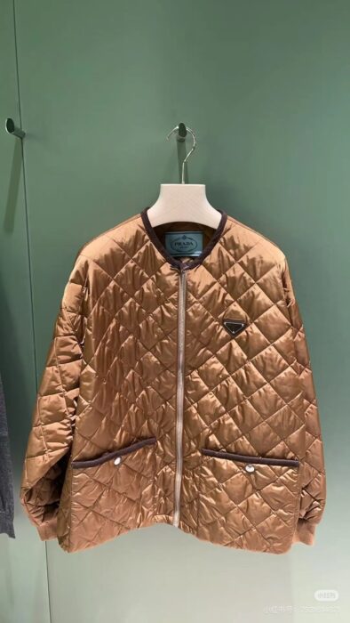 프라다 카라멜 체크 라운드 패딩 코트 레플리카 미러급 SA급 S급 고퀄리티 하이엔드 최상급 의류 [여성] 21